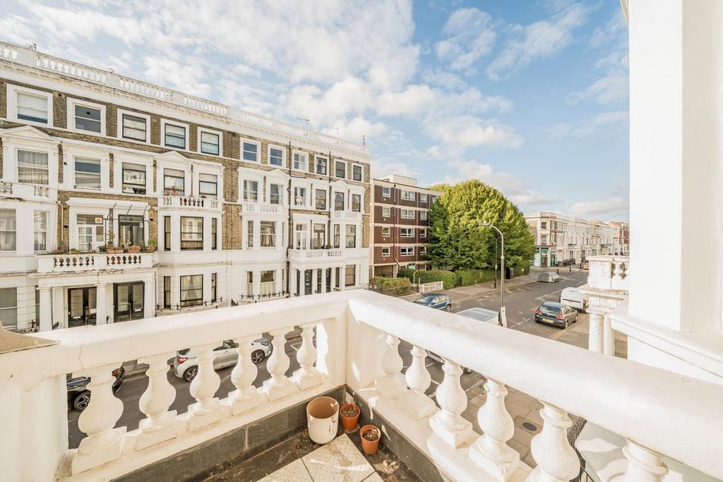 Apartment in London - View 3