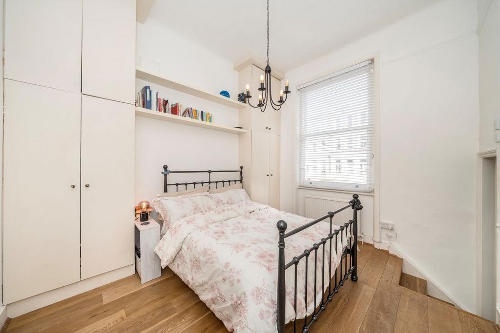 Apartment in London - View 5