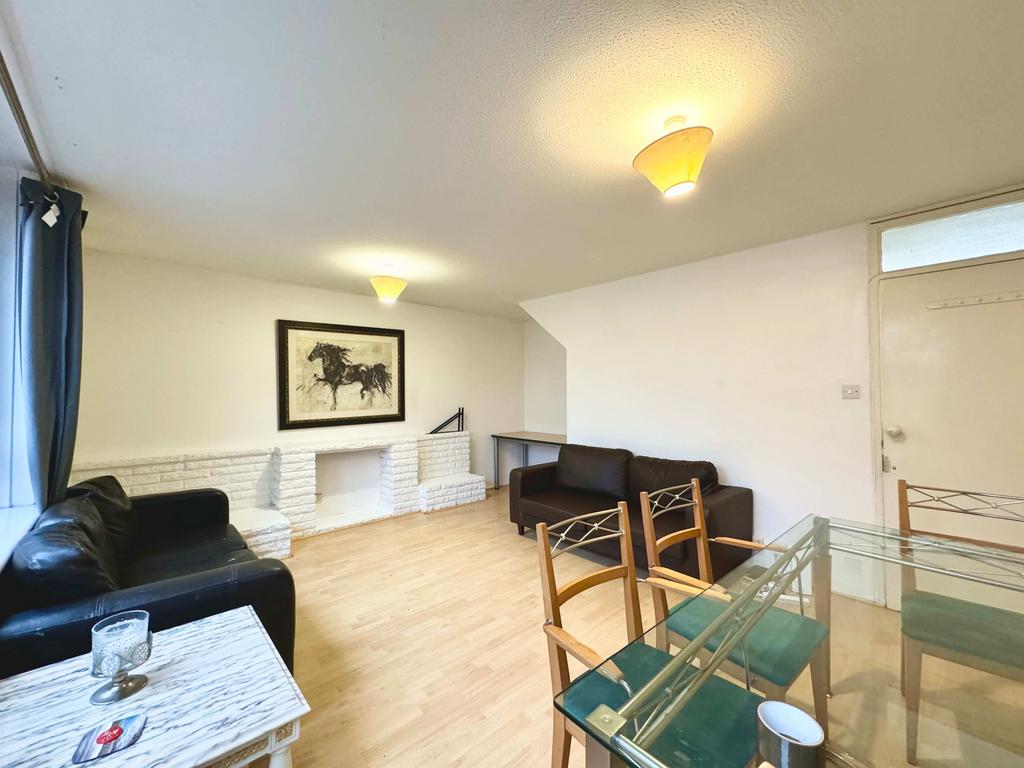 Apartment in London - View 3