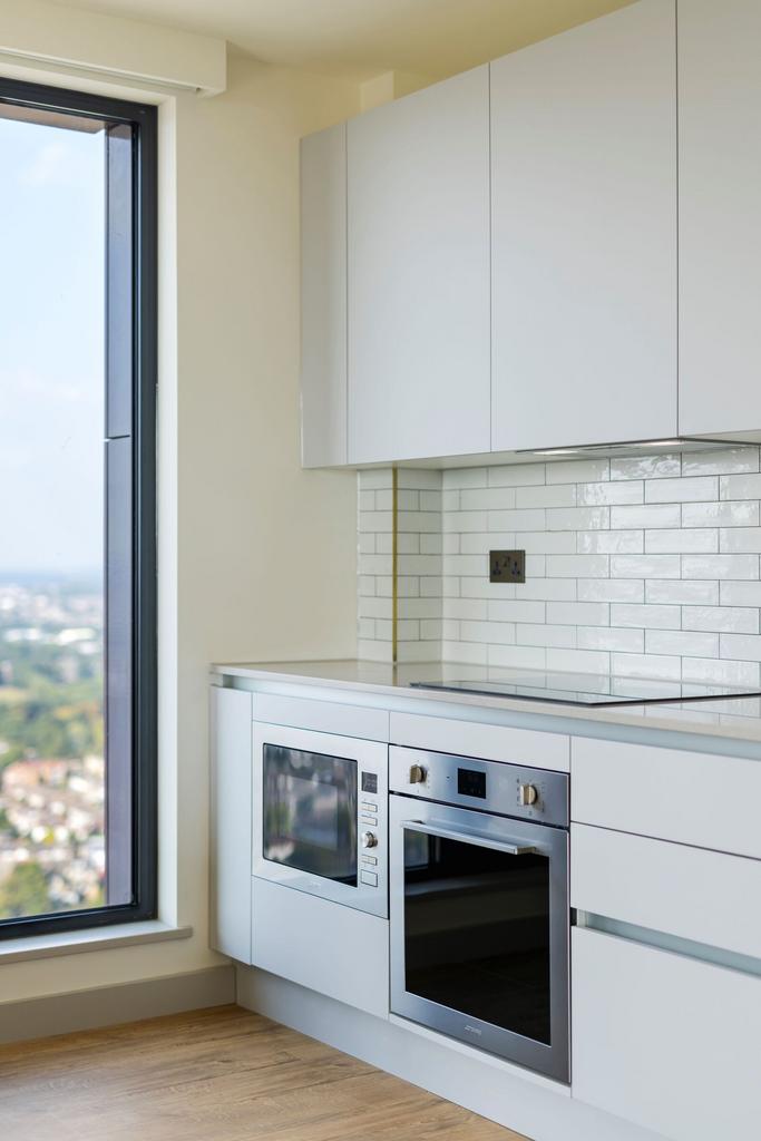 Apartment in Walthamstow - View 3