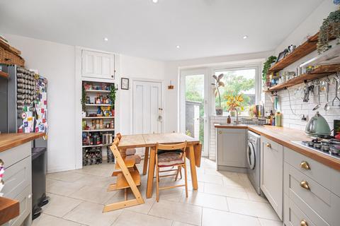 4 bedroom flat for sale, Golders Green Crescent, Golders Green, London, NW11