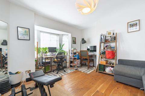 4 bedroom flat for sale, Golders Green Crescent, Golders Green, London, NW11