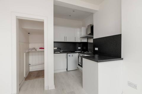 1 bedroom flat for sale, 106 (3F4) Gorgie Road, Edinburgh, EH11 2NP