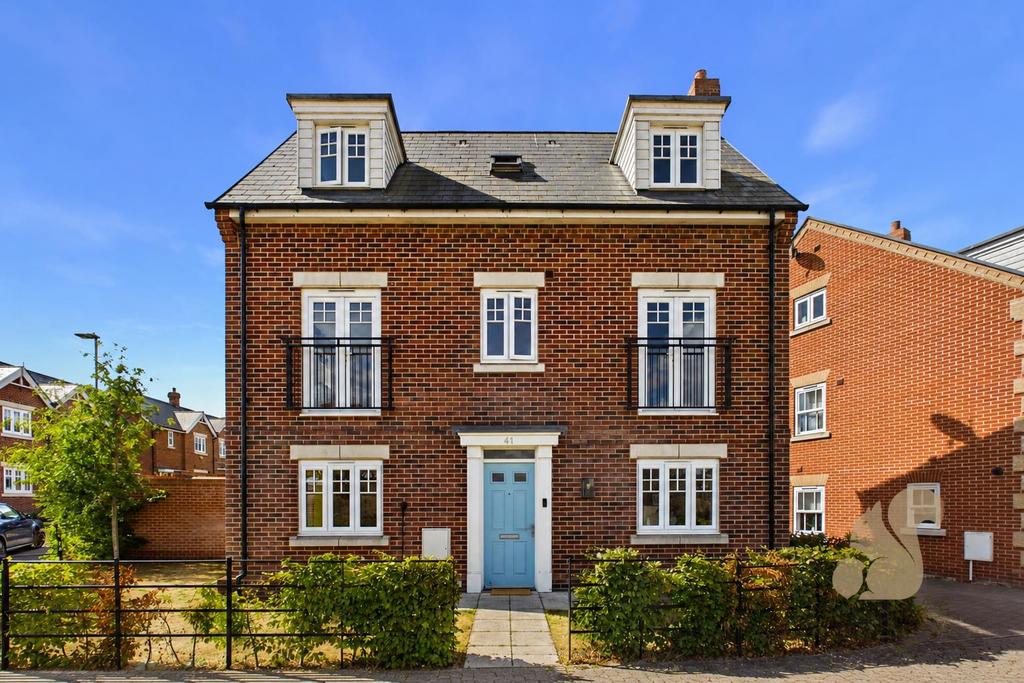 4 bedroom detached house for sale in Colchester on OnTheMarket 4 bedroom detached house for sale in Colchester on OnTheMarket