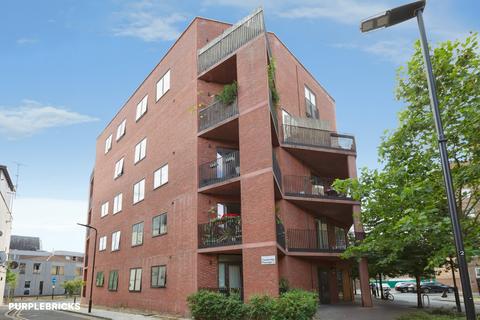 3 bedroom penthouse for sale, Loddiges Road, Hackney, E9