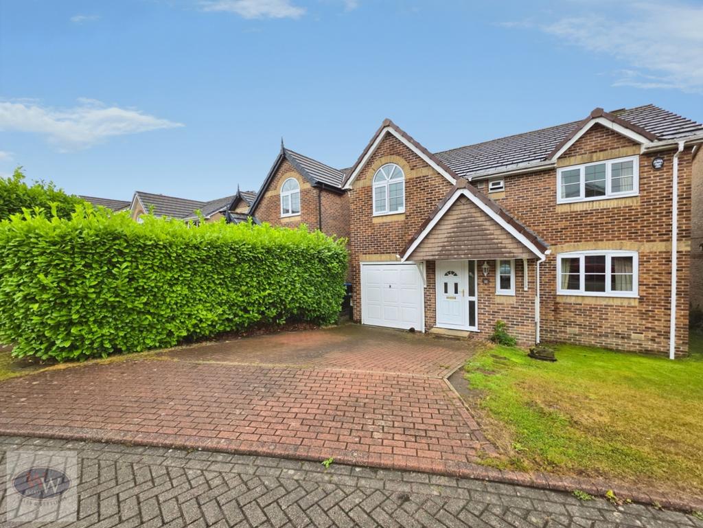 Finding Simple Integrals Birch Cliff, Baildon BD17 4 bed detached house for sale - £475,000