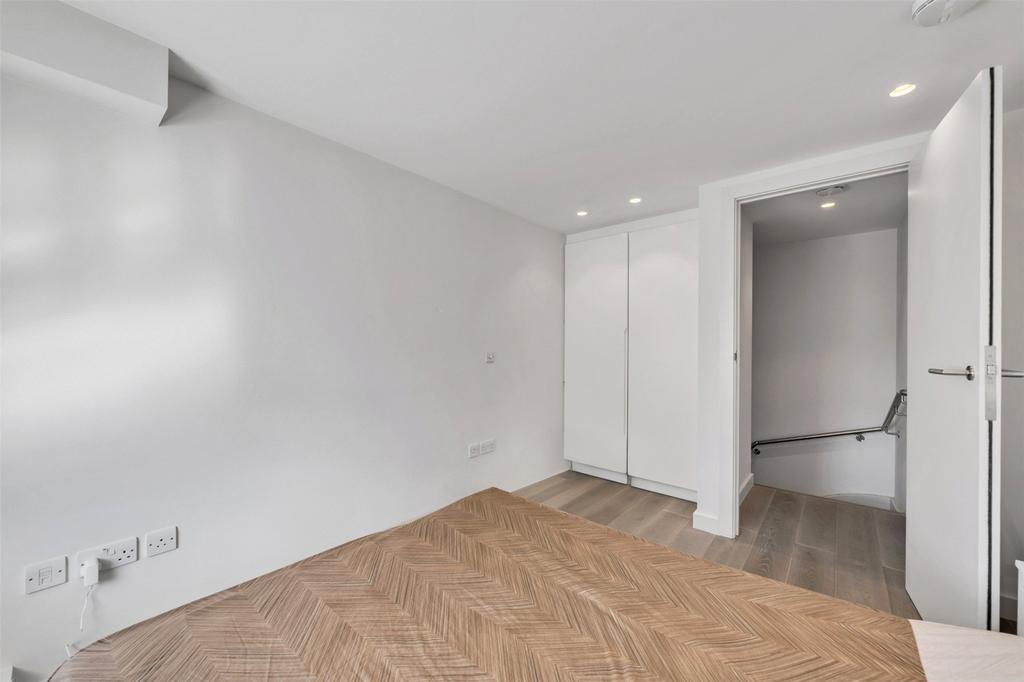 Apartment in London - More