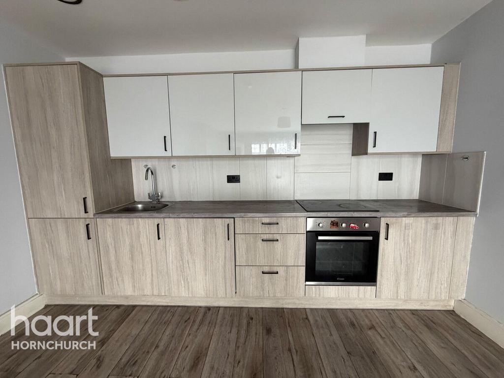 Apartment in HORNCHURCH - View 3