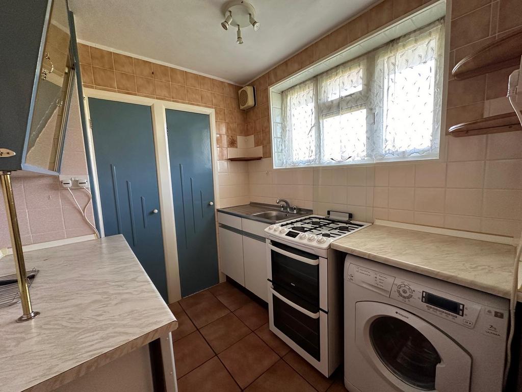 Apartment in Hayes - View 5