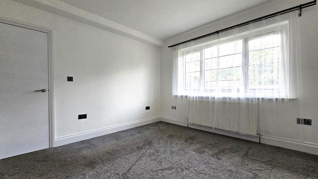 Apartment in London - View 3