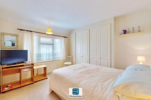 2 bedroom end of terrace house for sale, Ilchester Road, Dagenham, RM8