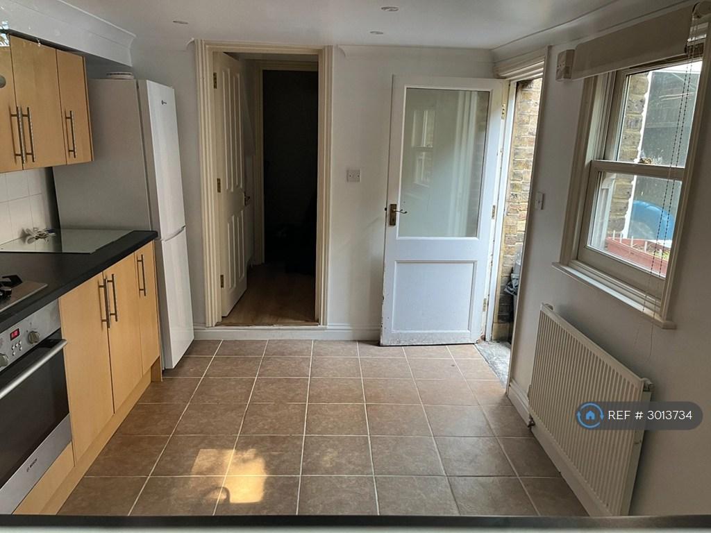 Apartment in Richmond - More
