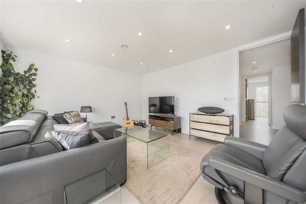 Apartment in London - View 2