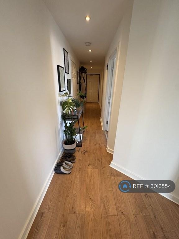 Apartment in London, Old Ford, Bow - View 3