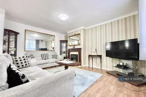 4 bedroom semi-detached house to rent, Heathcott Road, Leicester, LE2