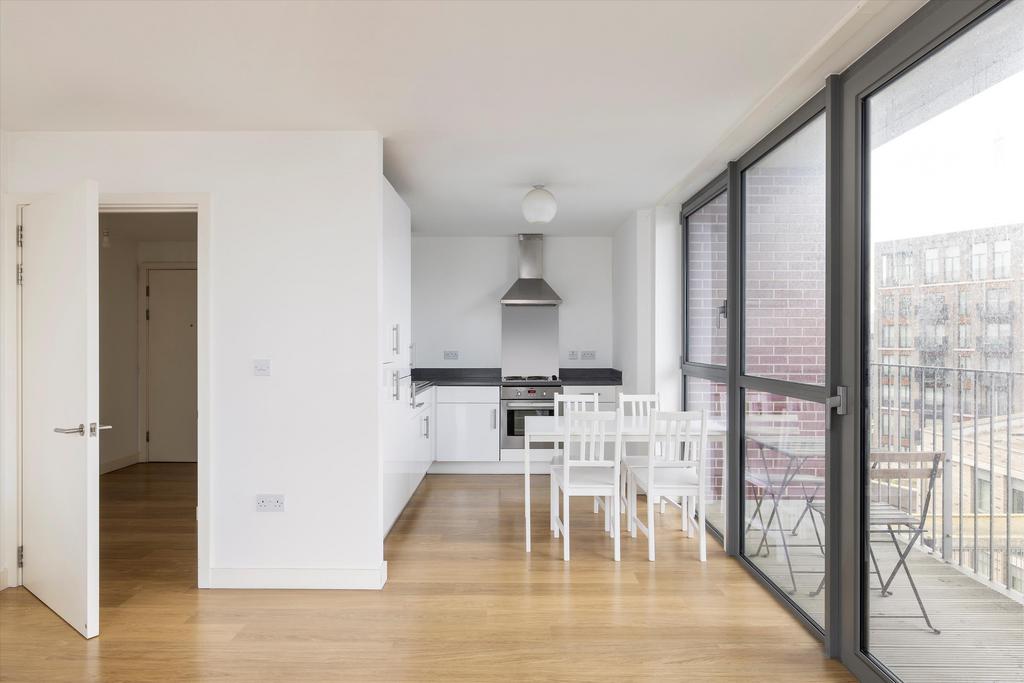 Apartment in London - More
