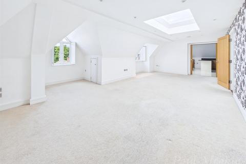 2 bedroom penthouse to rent, Whitegables, Normanton Road, South Croydon