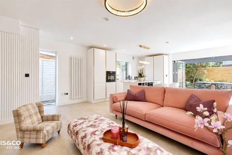 undefined, Charterhouse Avenue, Wembley, HA0