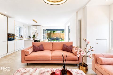 undefined, Charterhouse Avenue, Wembley, HA0