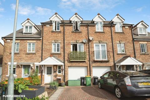 4 bedroom townhouse for sale, Moorland Gardens, Newport, NP19