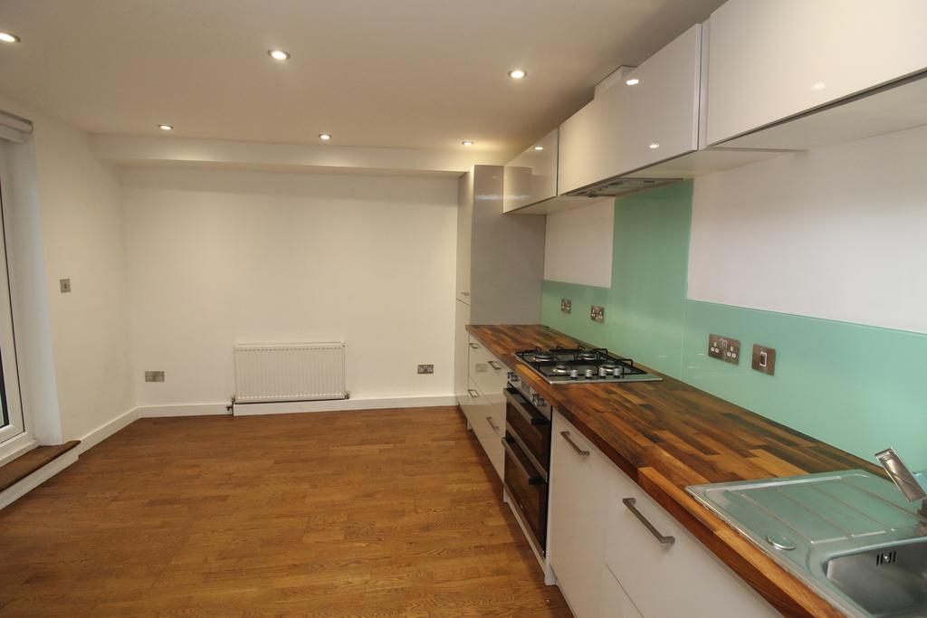 Apartment in Brighton, Round Hill - View 4