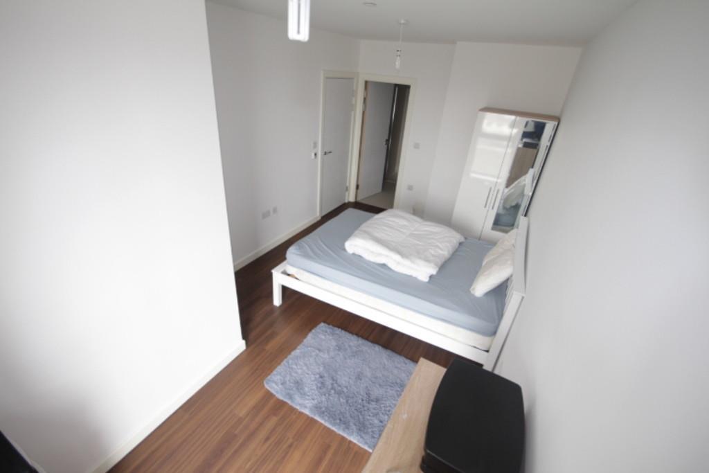 Apartment in Wembley - View 3