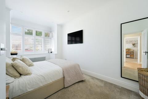 3 bedroom detached bungalow for sale, Meadow Walk, Ewell KT19