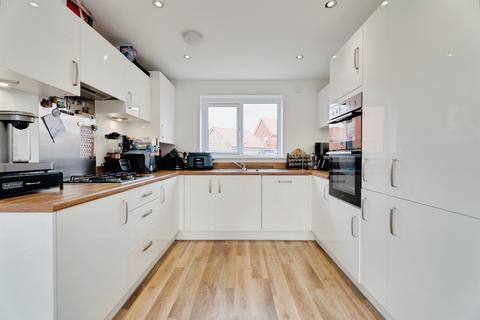 3 bedroom detached house for sale, Challis Circle, Stowmarket