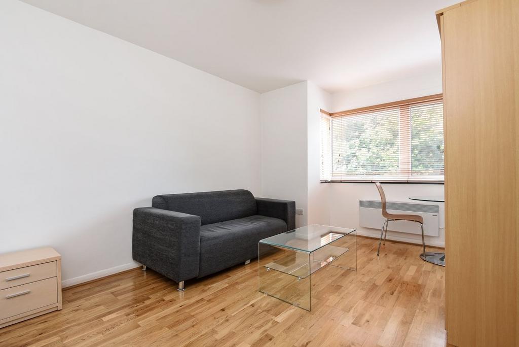 Apartment in London - View 5
