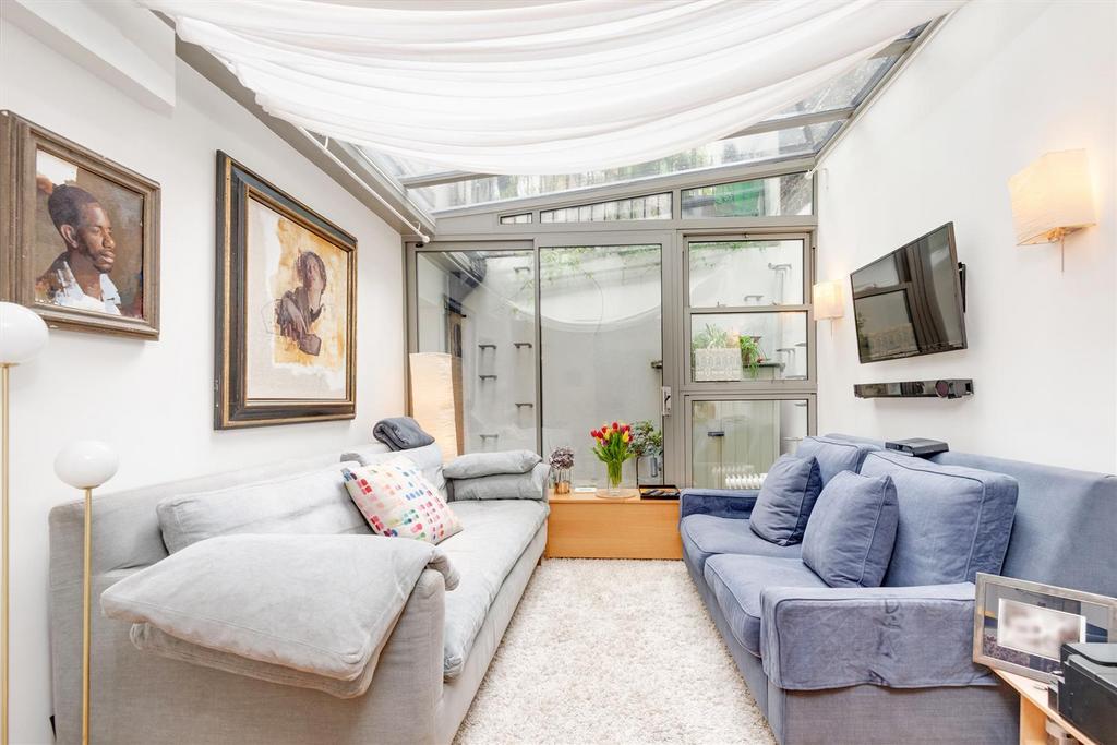 Apartment in London, Marylebone - View 2