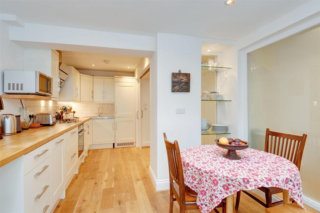 Apartment in London, Marylebone - View 5