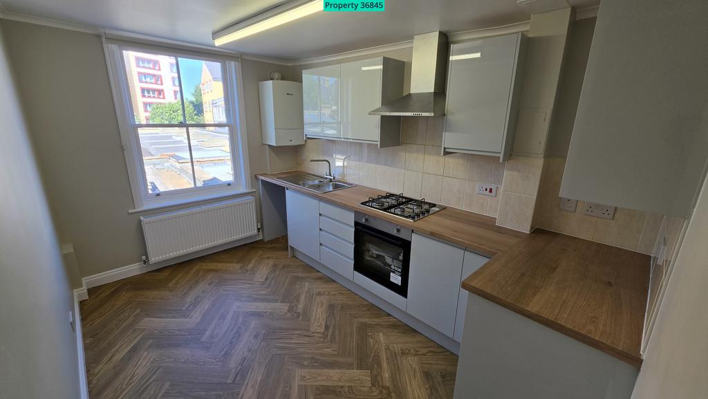 Apartment in London, South Norwood - View 3
