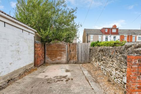 2 bedroom end of terrace house for sale, Ferndale Road, Swindon, Wiltshire, SN2