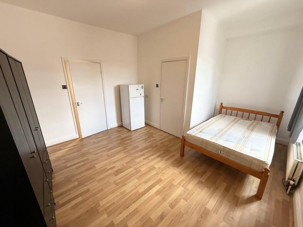 Apartment in London - View 2