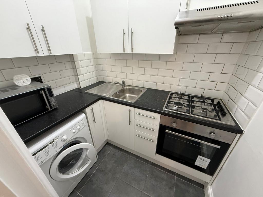 Apartment in London - View 3