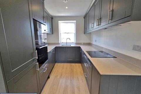 2 bedroom apartment to rent, High Street, Uxbridge