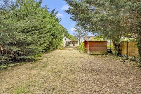 3 bedroom detached bungalow for sale, Orange Tree Hill, Romford, RM4
