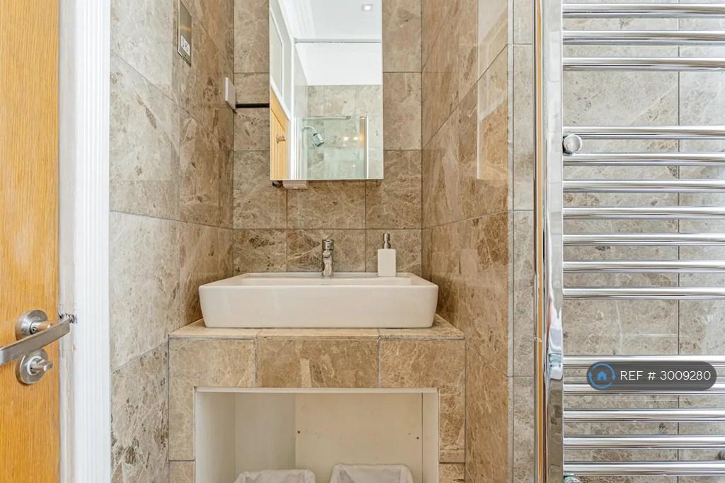 Apartment in London, South Kensington - View 3