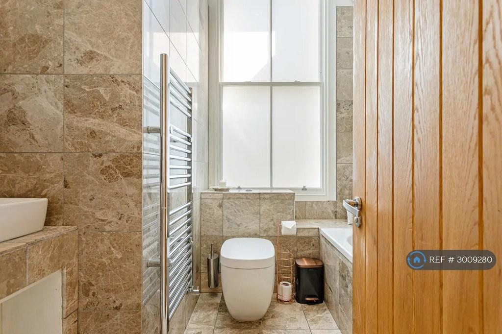 Apartment in London, South Kensington - More