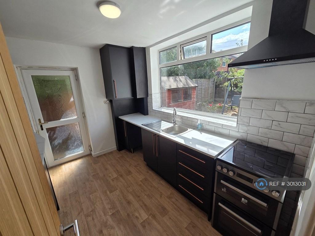 House in Salford, Greater Manchester - More