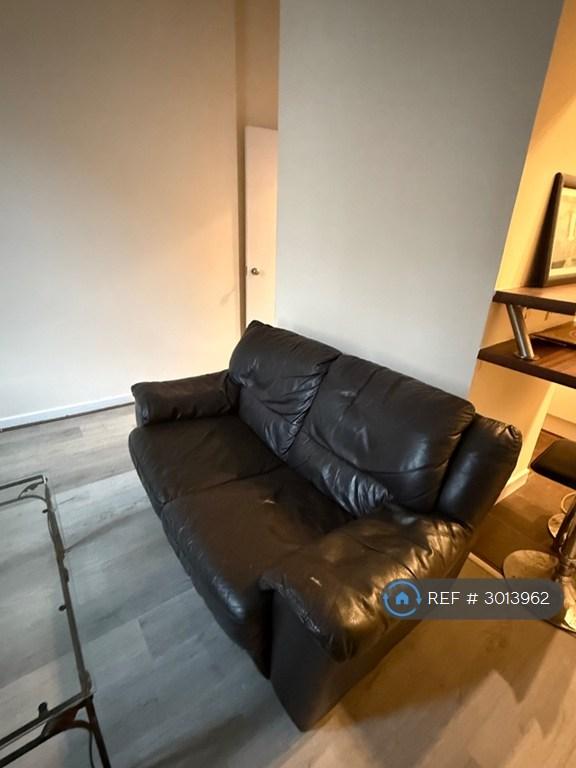 Apartment in Glasgow - View 5