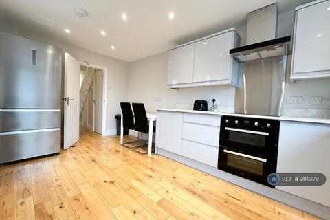 1 bedroom in a house share to rent, Elswick Road, Lewisham, SE13