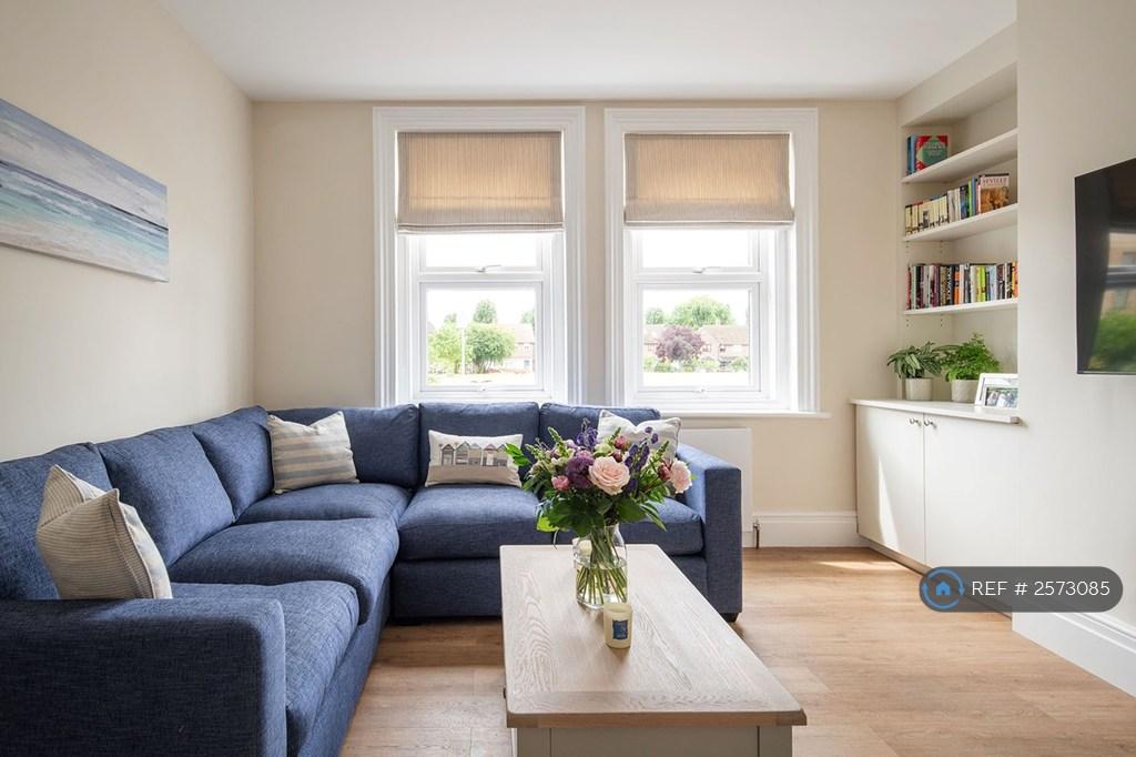 Apartment in London - View 2