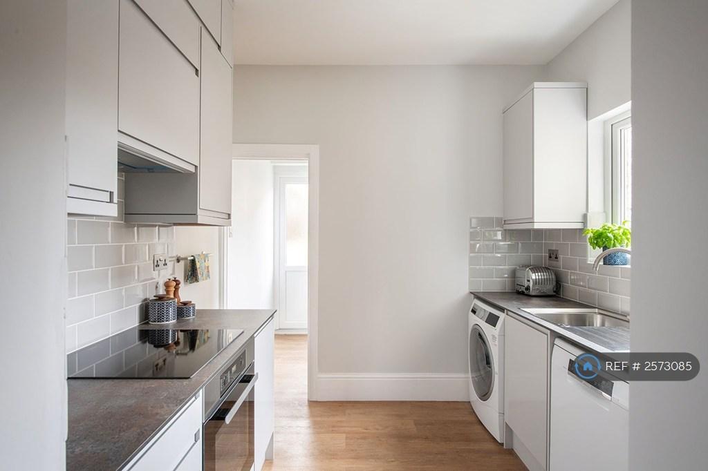Apartment in London - View 4