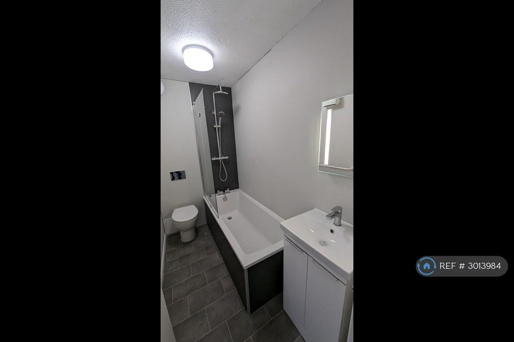 Apartment in Cambridge - More