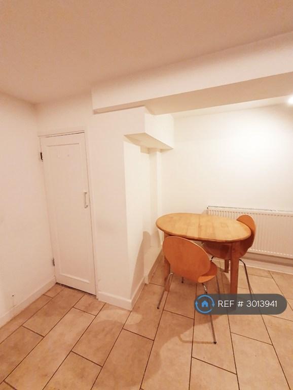 Apartment in London, Royal Borough of Greenwich - View 4