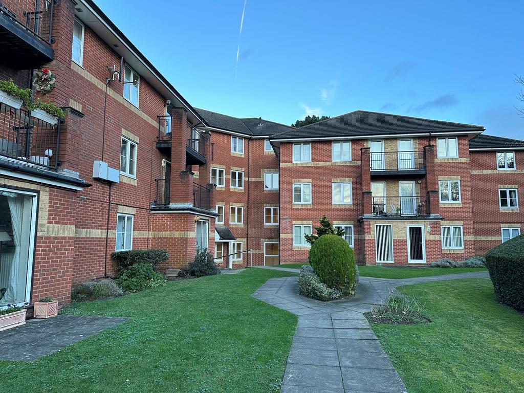 Archers Road, Southampton, SO15