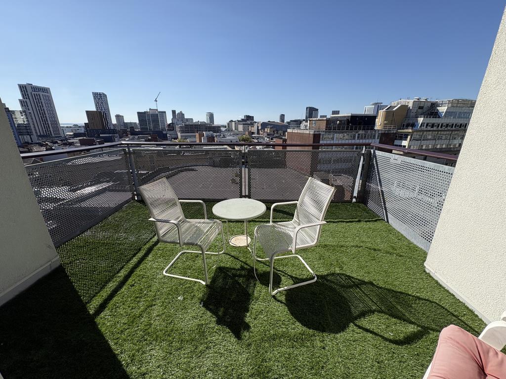 Apartment in Cardiff - View 2