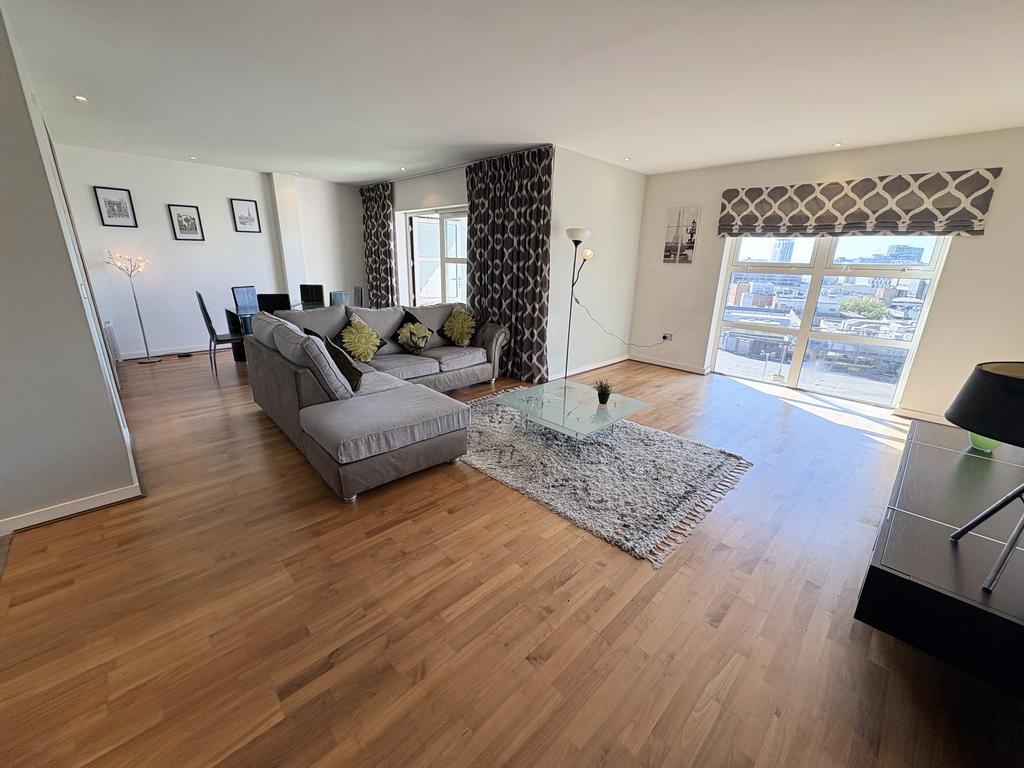 Apartment in Cardiff - View 4