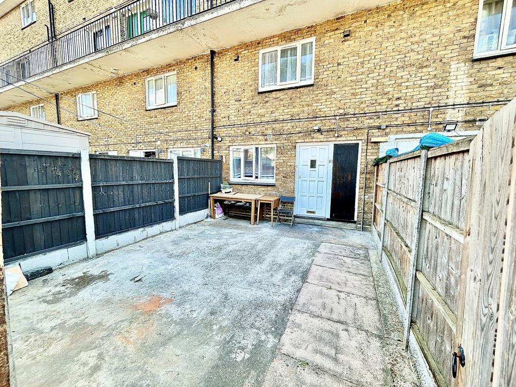 Apartment in London - More